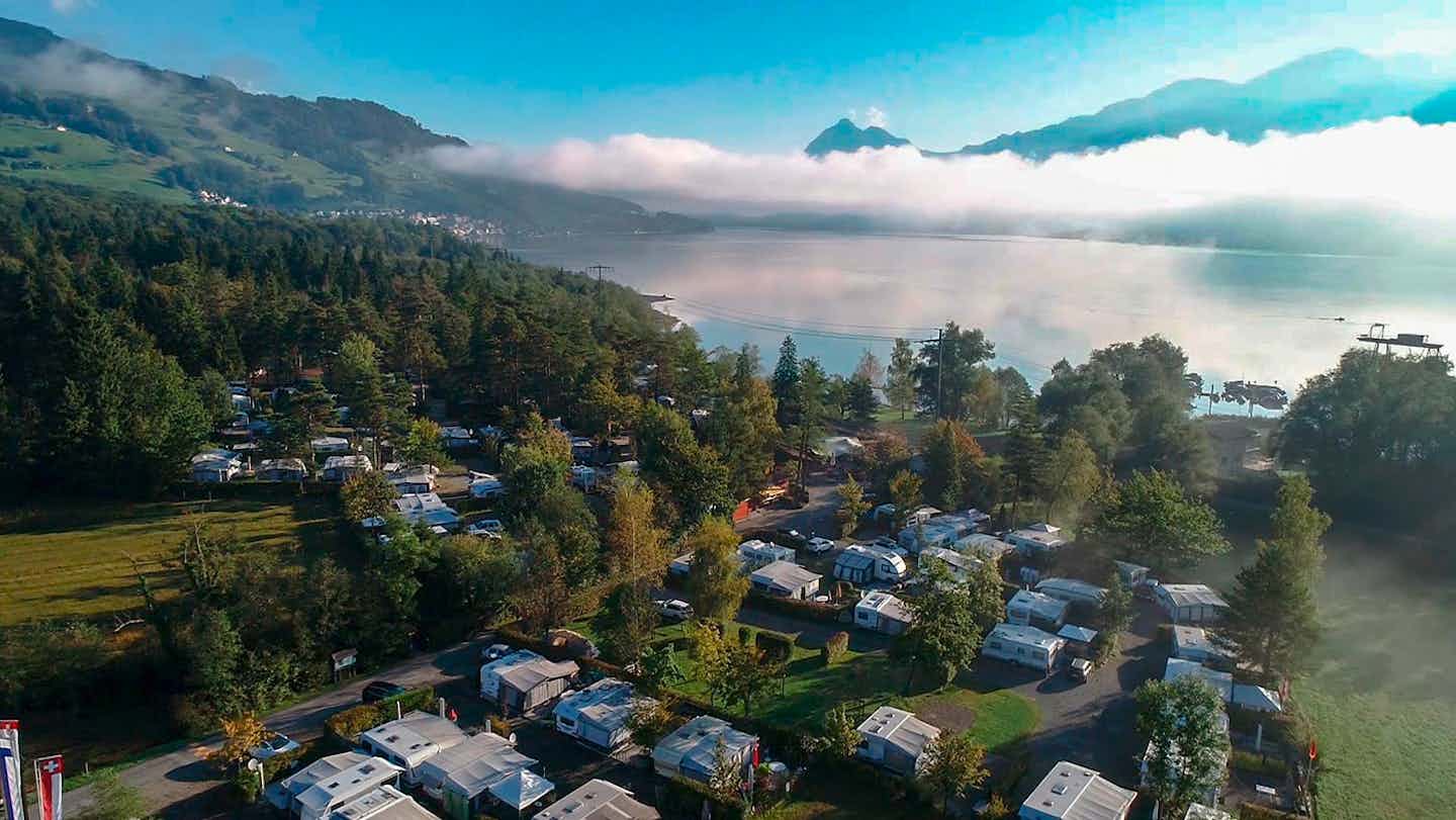 Camping International Sarnersee Giswil - Luftaufnahme des Campingplatzes