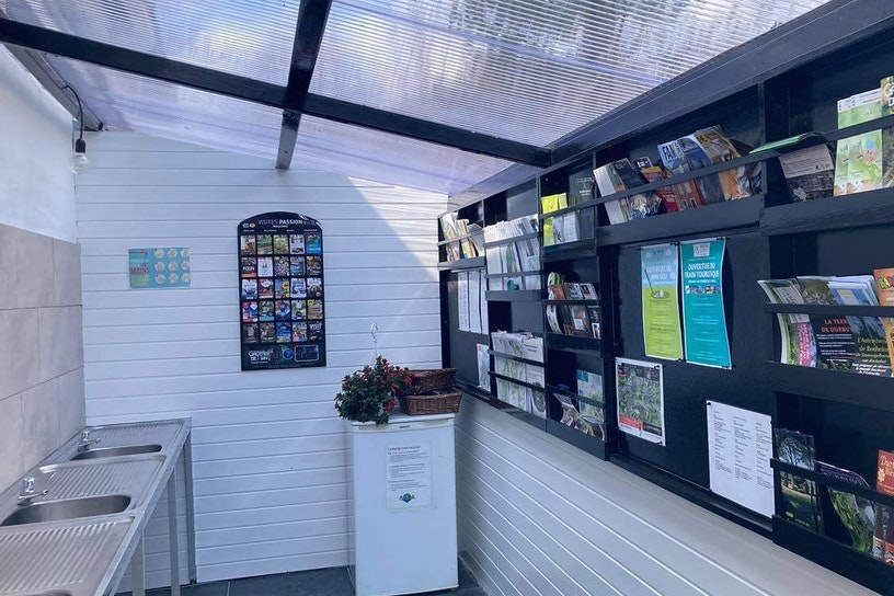 Camping International - Spülbecken auf dem Campingplatz