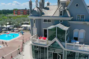 Camping Village Internazionale - Campingplatz mit Freibad