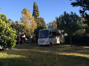Camping Internazionale Valle dei Templi - Wohnmobil im Grünen auf dem Campingplatz