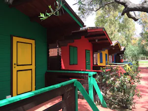 Camping Internazionale Valle dei Templi - bunte Mobilheime auf dem Campingplatz