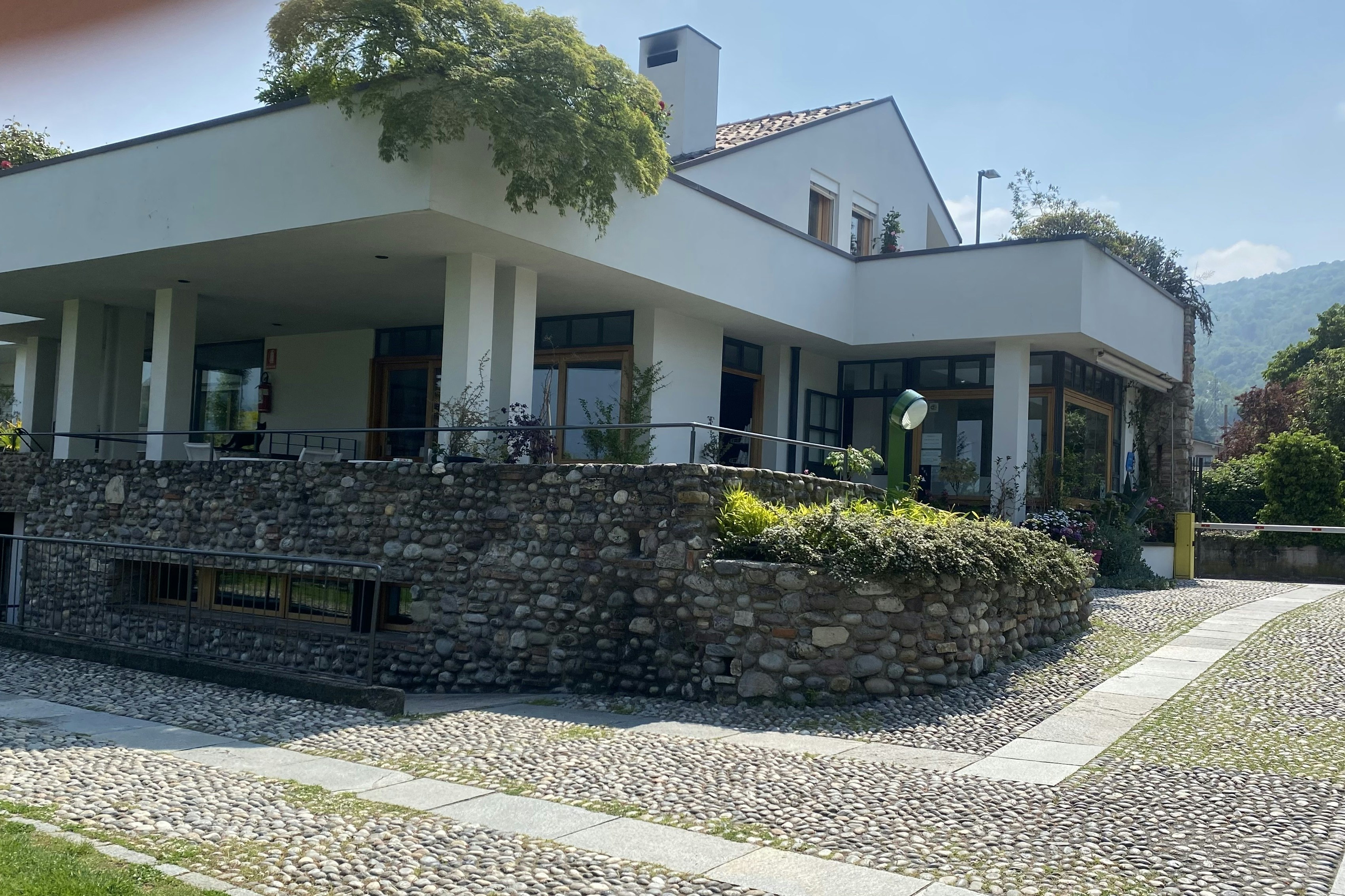 Camping Iseo - Servicegebäude auf dem Campingplatz