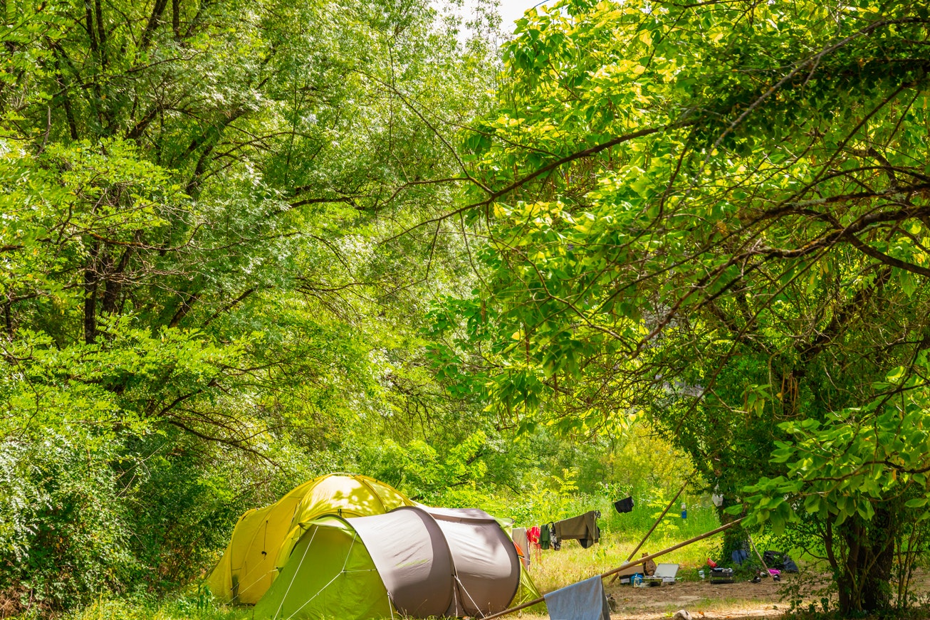 Camping Isis en Cévennes - Zeltplätze im Grünen auf dem Campingplatz