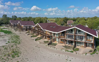 MarinaPark Beach Resort Soal