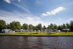 Camping It Wiid - Campingbereich für Zelte und Wohnwagen am Wasser