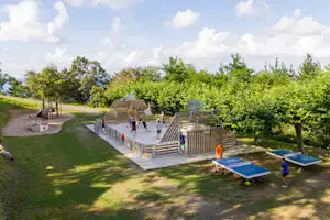 Camping Itxaspe - Spielplatz, Sportplatz und Tischtennis auf dem Campingplatz