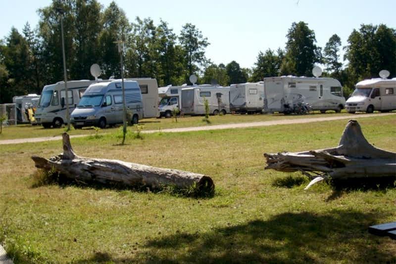 Camping Jeni - Wohnwagen- und Wohnmobilstellplatz