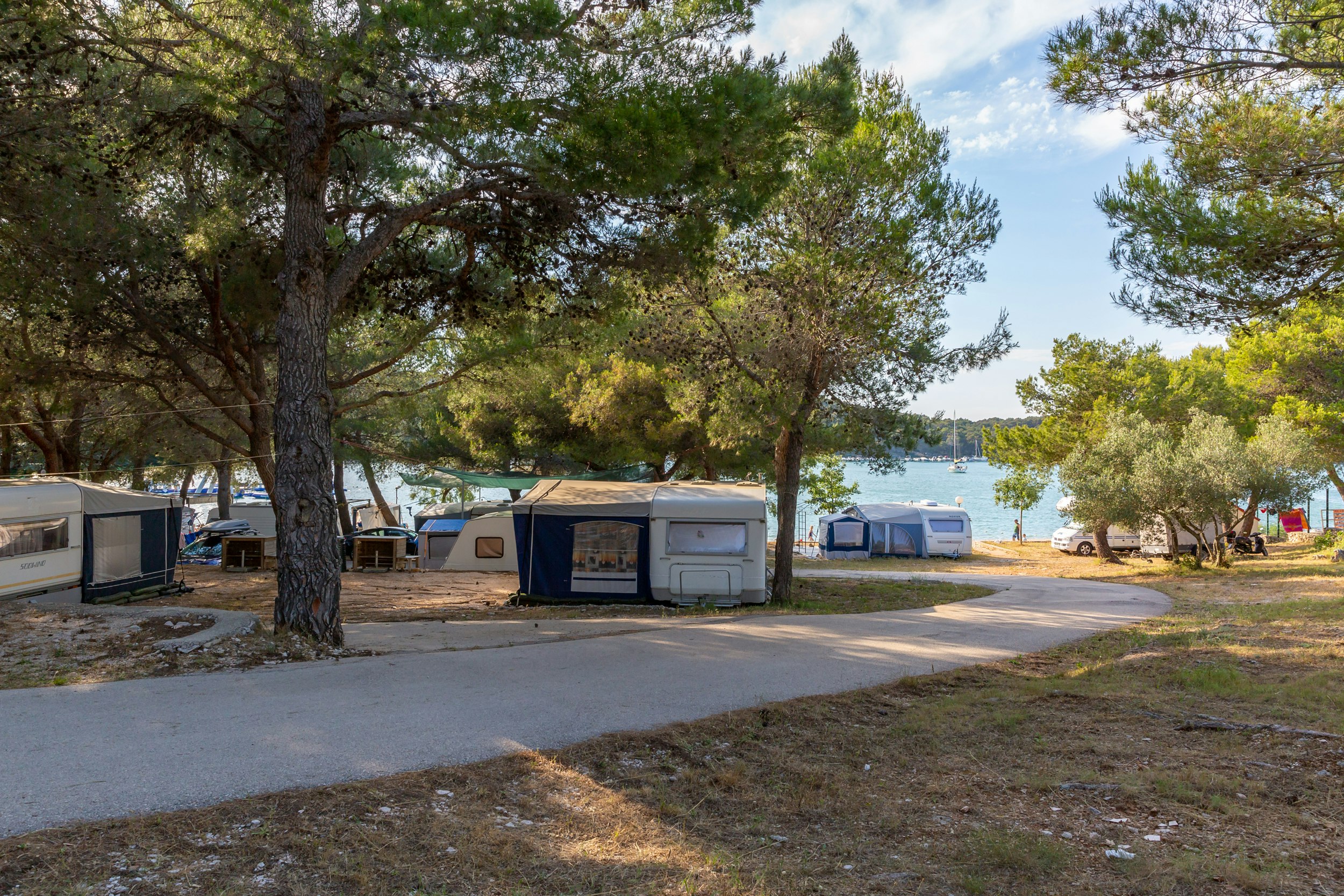 Camping Jezera Lovišća - Standplätze auf dem Campingplatz