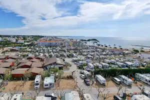 Camping Joan - Blick auf den Campingplatz von oben