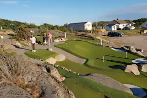 Camping Johannesvik - Minigolfplatz auf dem Campingplatz