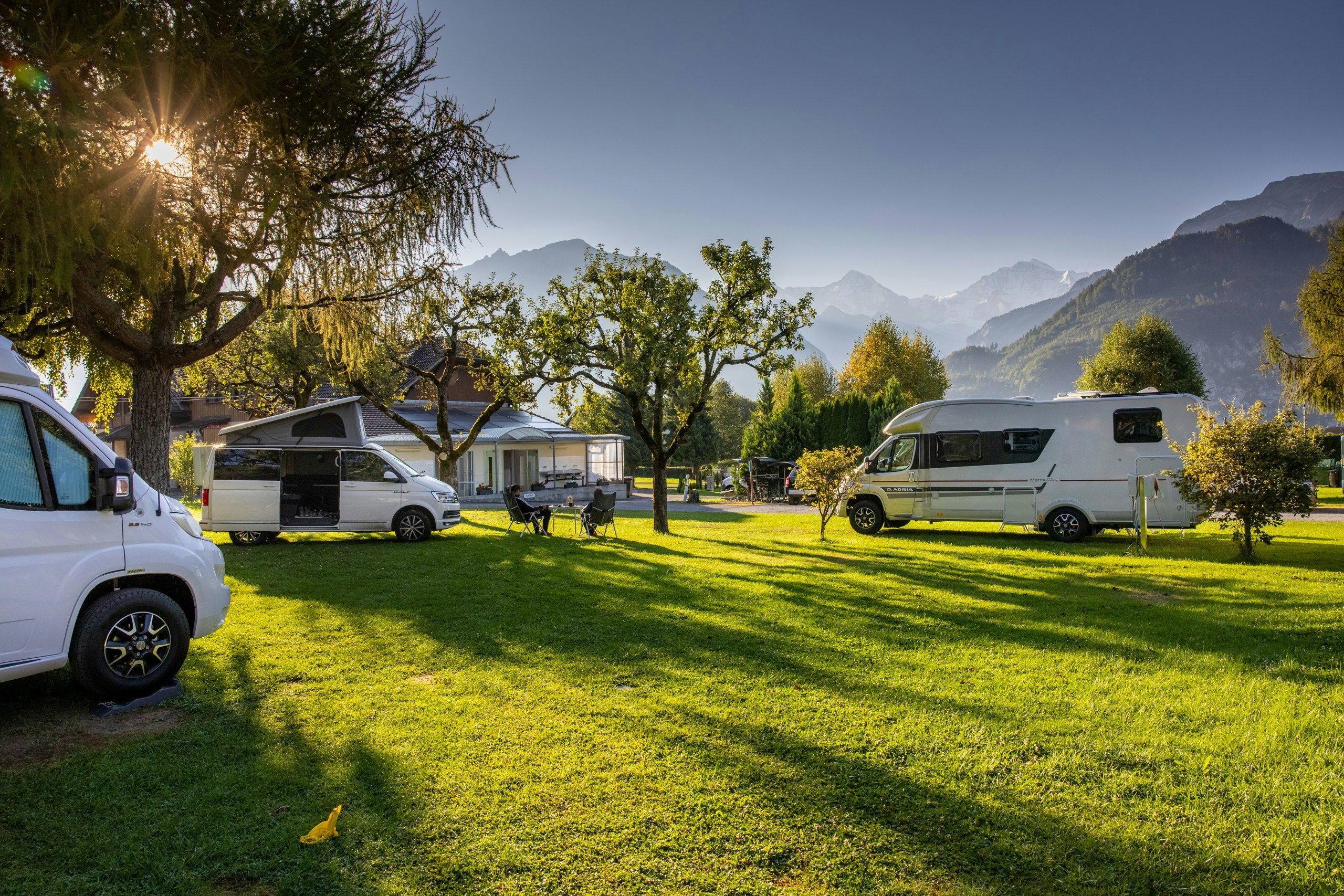 JungfrauCamp - Standplatzwiese auf dem Campingplatz