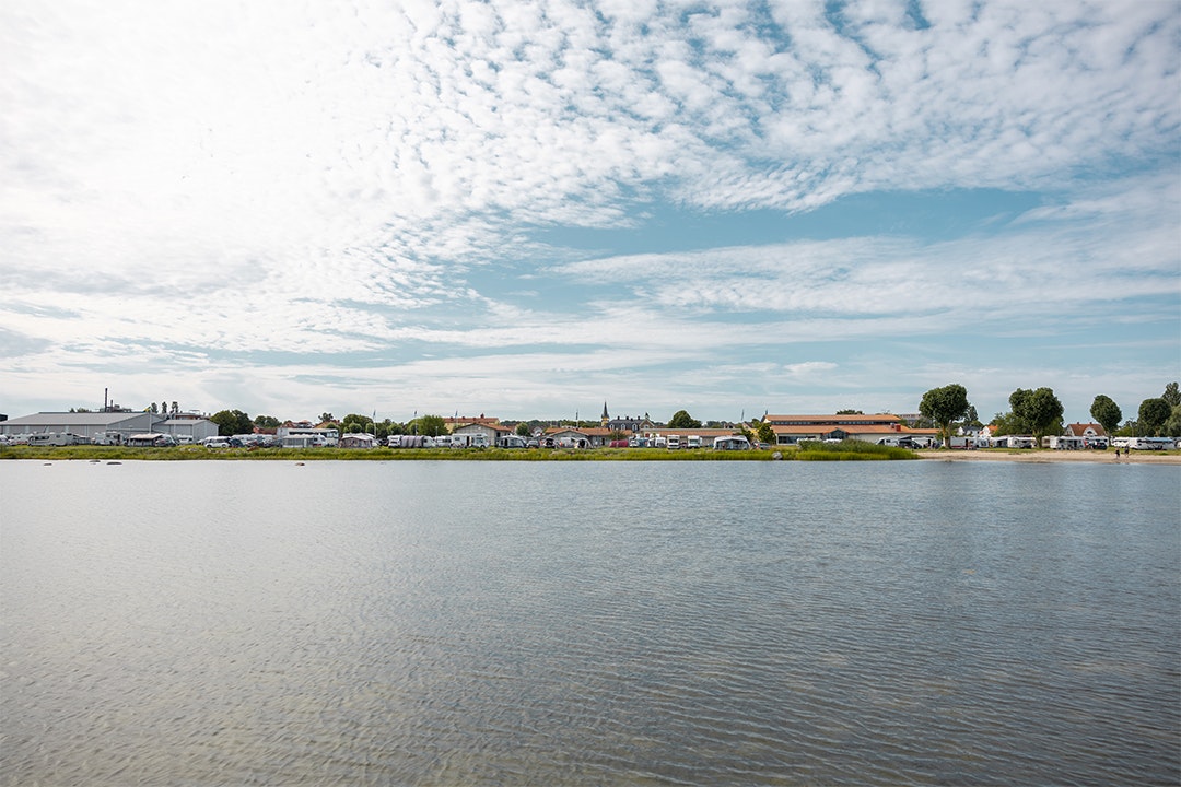 Camping Kapelludden - Campingplatz vom Wasser aus