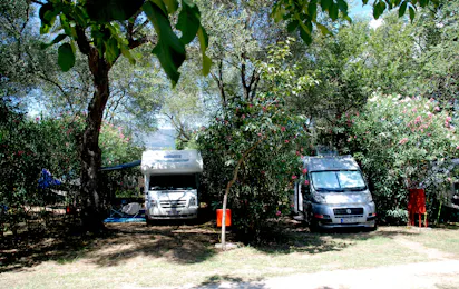 Camping Karda Beach