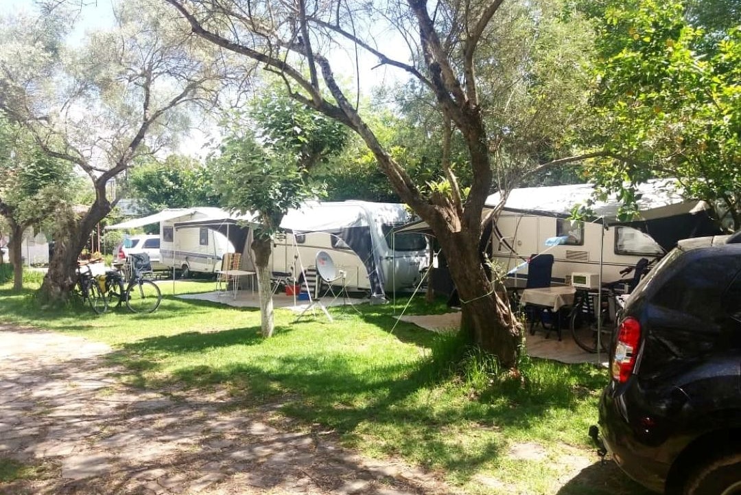 Camping Kariotes Beach
