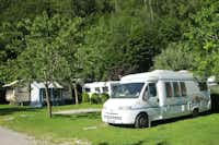 Camping Karwendel  -  Stellplatz vom Campingplatz auf grüner Wiese