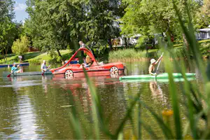 Camping Katzenkopf - Camper fahren Kanu auf dem Fluss