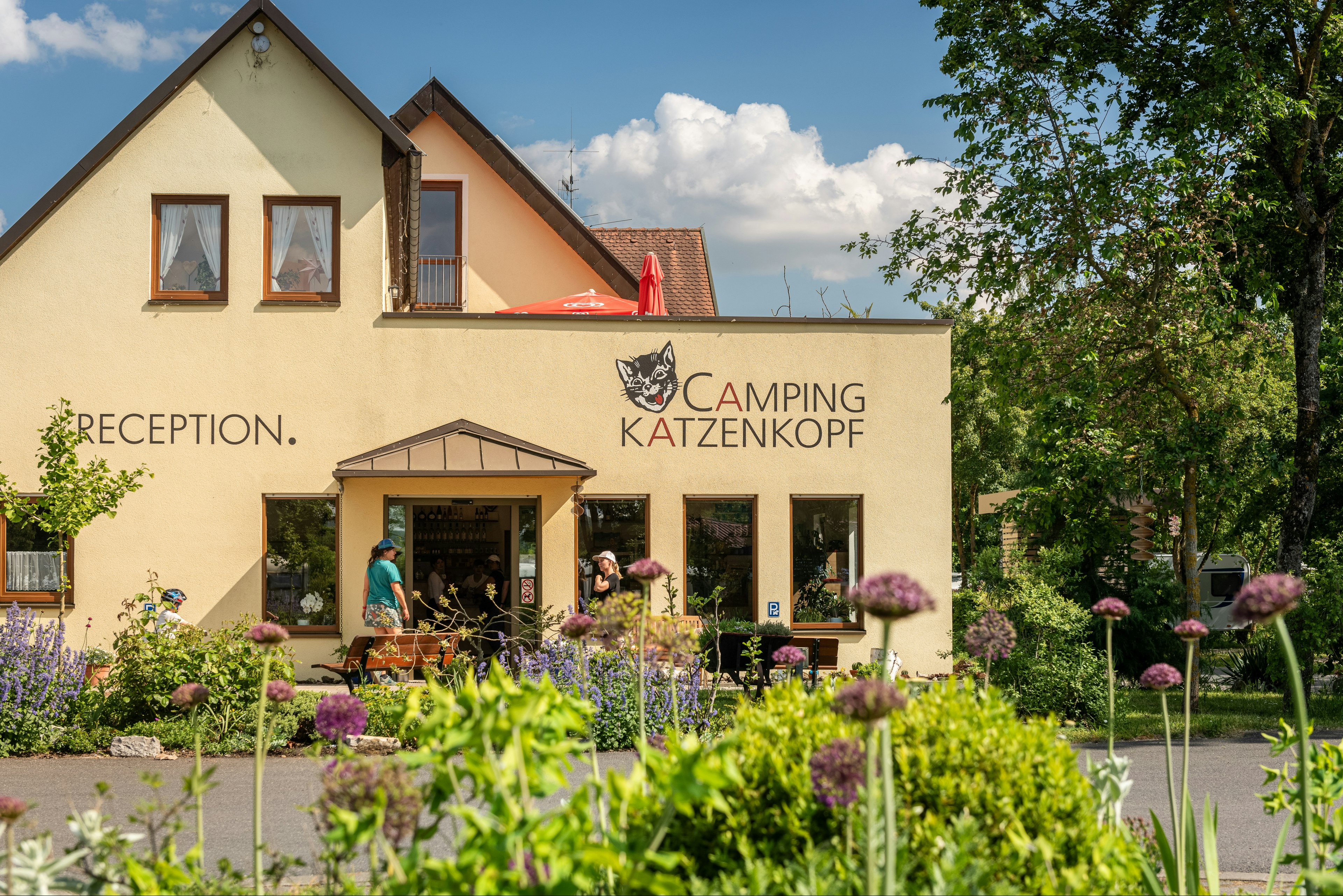 Camping Katzenkopf - Hauptgebäude mit Rezeption auf dem Campingplatz