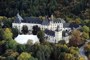 Camping Kaul Camping- Park Kaul - Château de Wiltz in der Nähe vom Campingplatz--