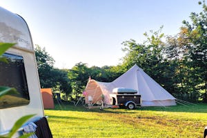 Camping Kempenstee - Zeltplatz auf der Wiese