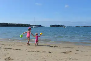Camping Ker Eden - Kinder am Strand