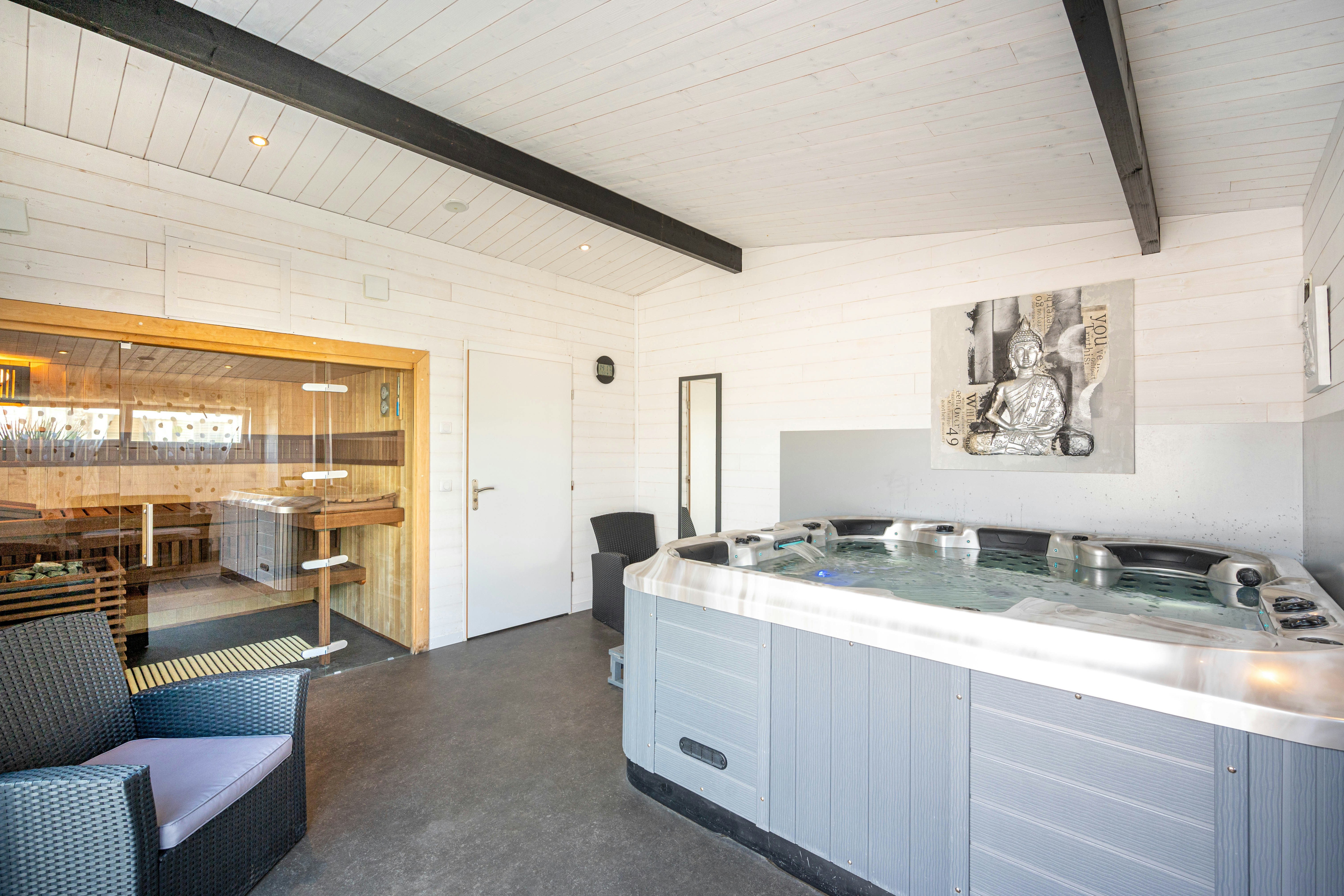 Camping Kerzerho - Wellnessbereich mit Sauna und Whirlpool