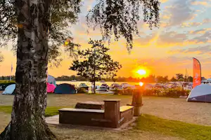 Camping Kleine Belterwijde - Sonnenuntergang über dem Campingplatz