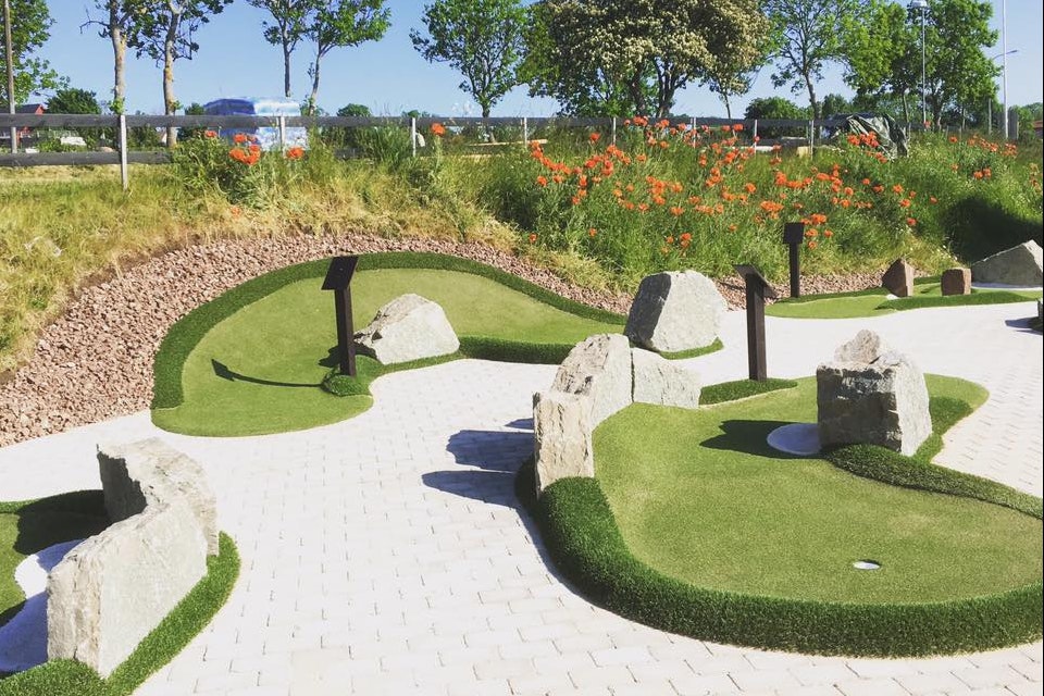 Klinta Camping  Camping Klinta - Minigolfanlage auf dem Campingplatz