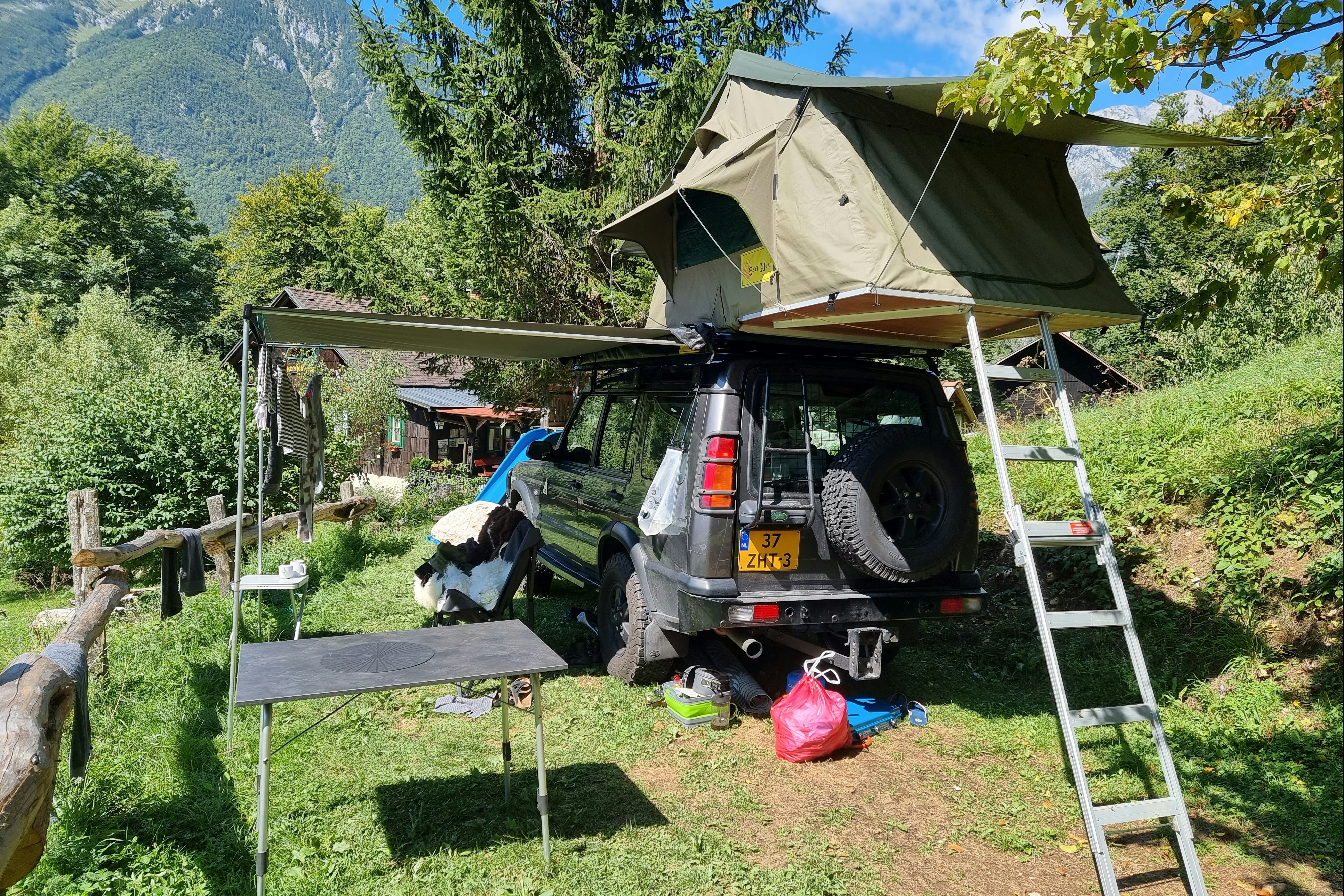 Camping Kraljev Hrib - Stellplatz im Grünen