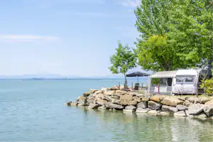 Camping Kursaal - Wohnwagen- und Zeltstellplatz am Wasser auf dem Campingplatz