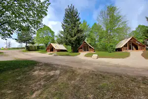 Camping L'Abbaye - Mobilheime auf dem Campingplatz