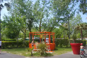 Camping L' Air Marin - Trampolin für Kinder auf dem Campingplatz