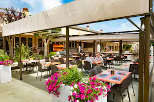 Camping L'Amfora - Restaurant vom Campingplatz mit Terrasse