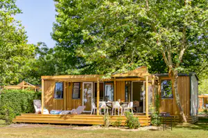 Camping Sandaya L'Anse du Brick Camping L' Anse du Brick - Mobilheim mit Terrasse auf dem Campingplatz