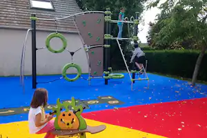 Camping L' Arada Parc - Campingplatz mit Kinderspielplatz