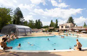 Camping L' Eau Vive Camping Au Tylo Soleil - Poolbereich auf dem Campingplatz
