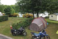 Camping L' Ecrin Nature - Zeltplätze im Grünen