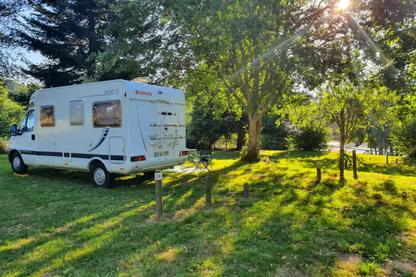 Camping l'Émeraude du Lac