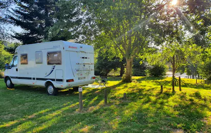 Camping l'Émeraude du Lac