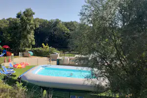 Camping L' Entre-Deux - Pool auf dem Campingplatz