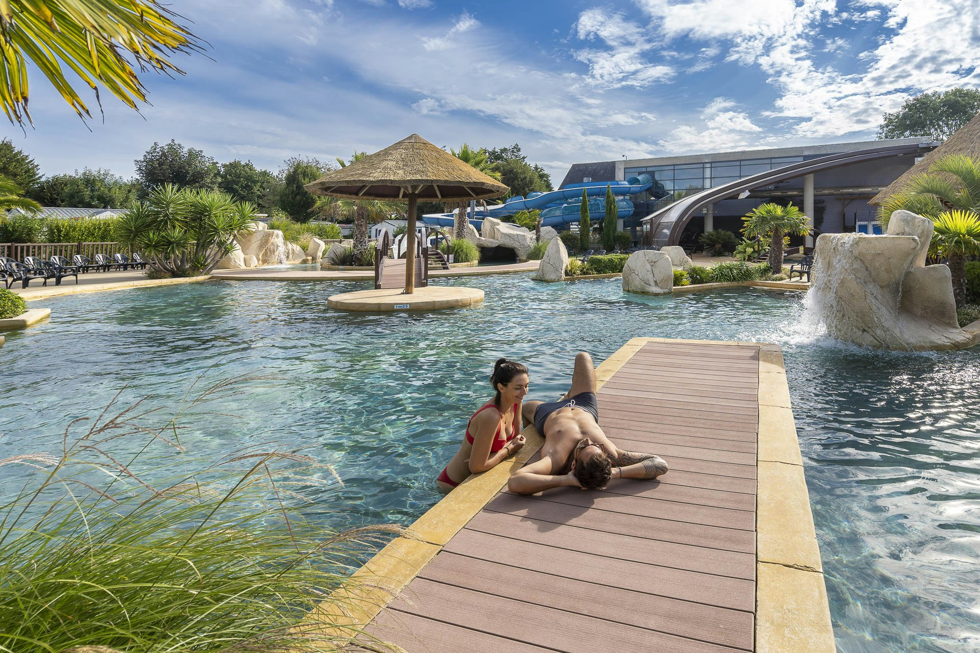 Camping Sandaya L'Escale Saint-Gilles  Camping L' Escale Saint-Gilles - Wasserpark mit Rutschen auf dem Campingplatz