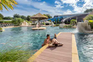 Camping Sandaya L'Escale Saint-Gilles Camping L' Escale Saint-Gilles - Wasserpark mit Rutschen auf dem Campingplatz