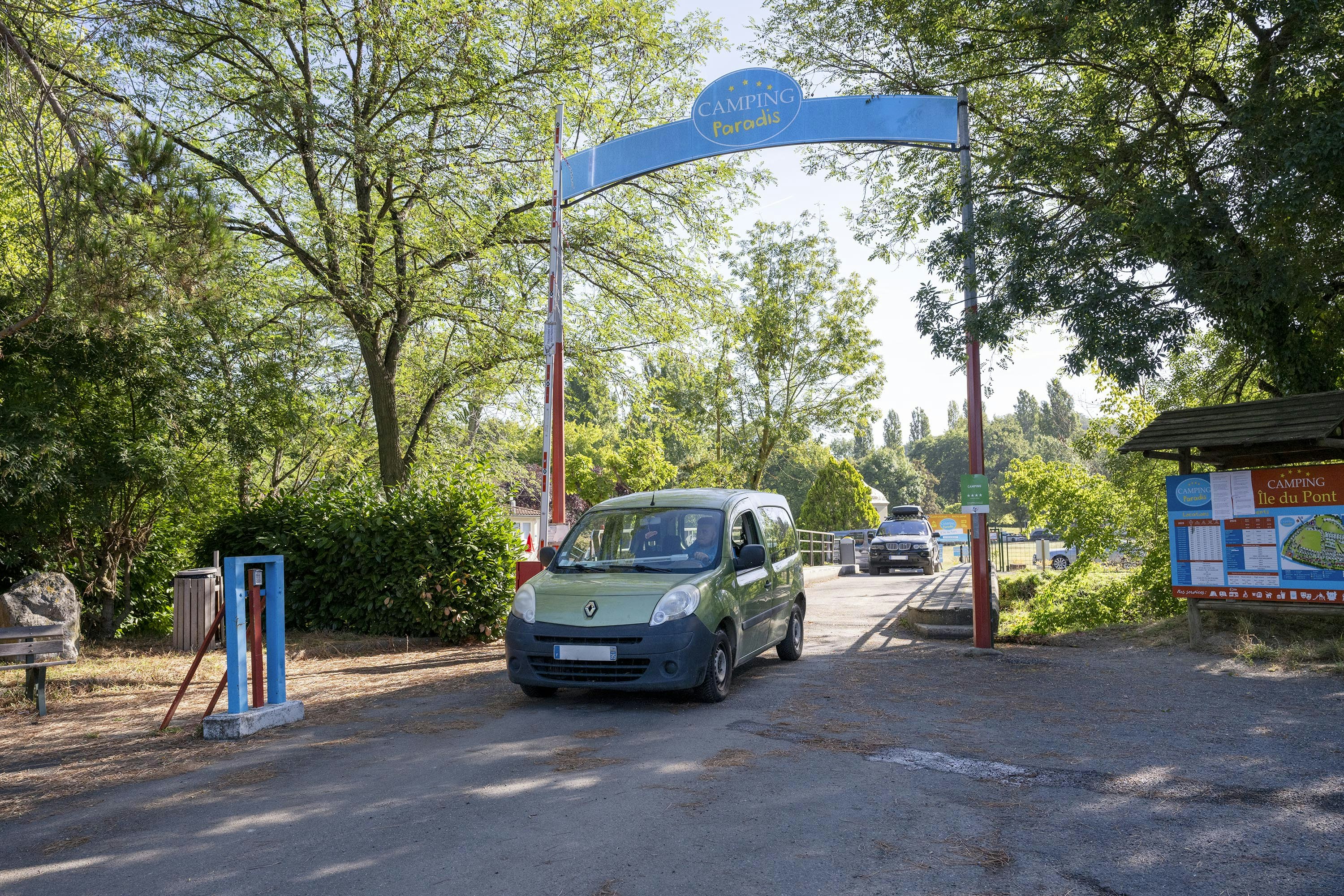 Camping Paradis Ile du Pont