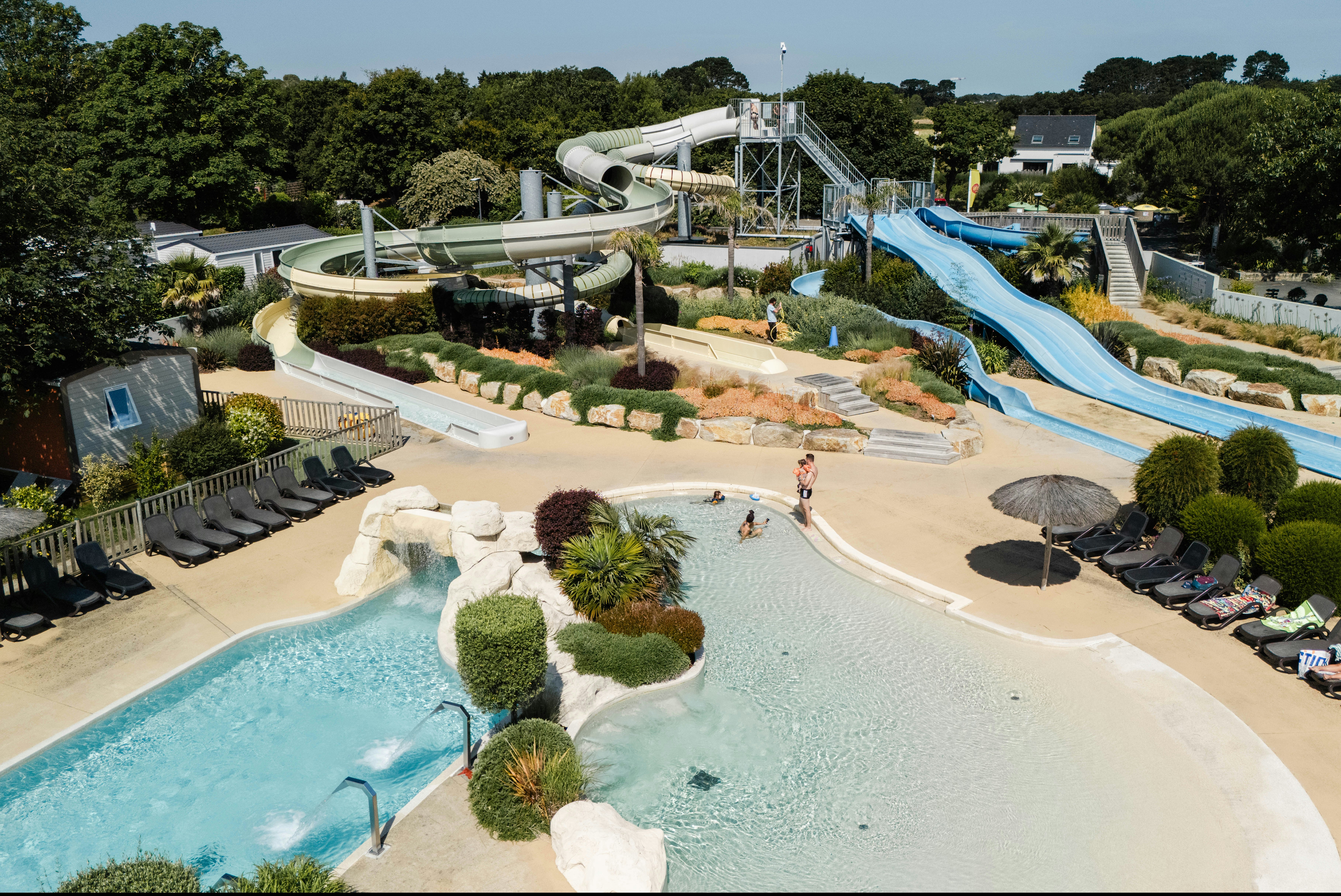 Yelloh! Village L'Océan Breton  - Rutschen im Wasserpark des Campingplatzes