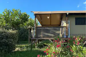 Camping Nature l'Ombrage Camping L' Ombrage - Außenansicht Glamping-Zelt