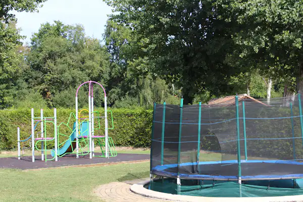 Camping L'Étang Bleu
