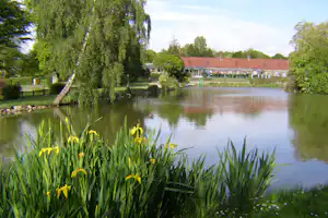 L'Etang des Haizes - teich auf dem Campingplatz