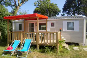 Camping L' Étang du Pays Blanc - Mobilheime im Grünen auf dem Campingplatz