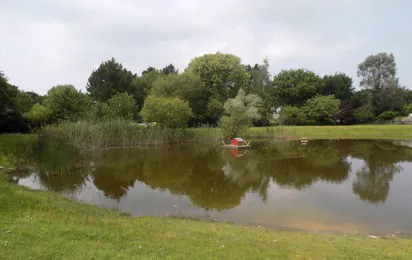 Camping L' Étang du Pays Blanc