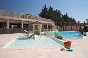 Camping La Barque - Pool im Freien mit Kinderbereich
