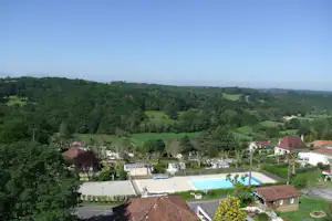 Camping La Bastide - Übersicht auf das gesamte Campingplatz Gelände